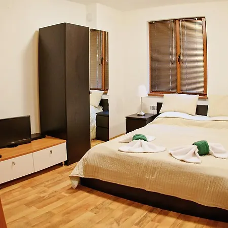 Mountain View 3* בנסקו