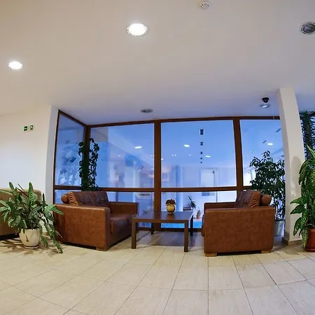 Mountain View 3* בנסקו