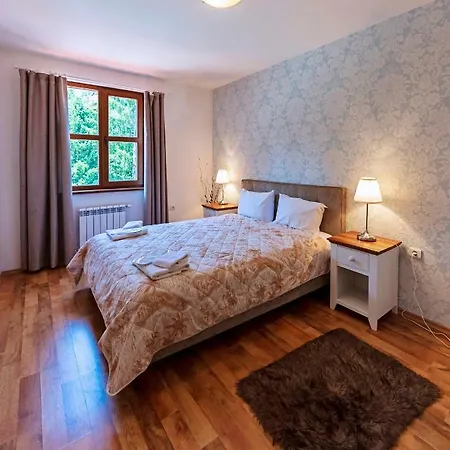 Mountain View 3* בנסקו