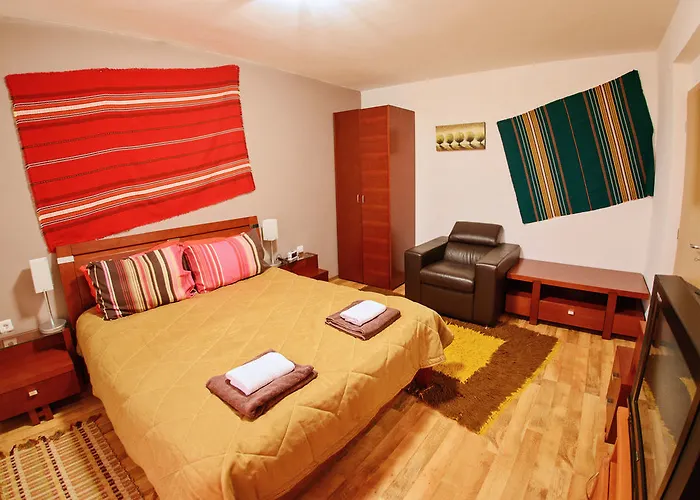 מלון דירות Mountain View בנסקו